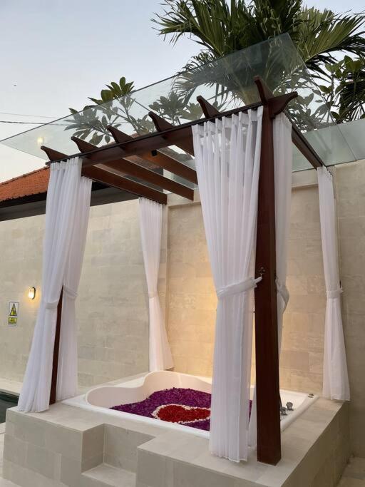 Villa Akmali Umalas 2Br With Private Pool & Jacuzzi Canggu  Exterior photo